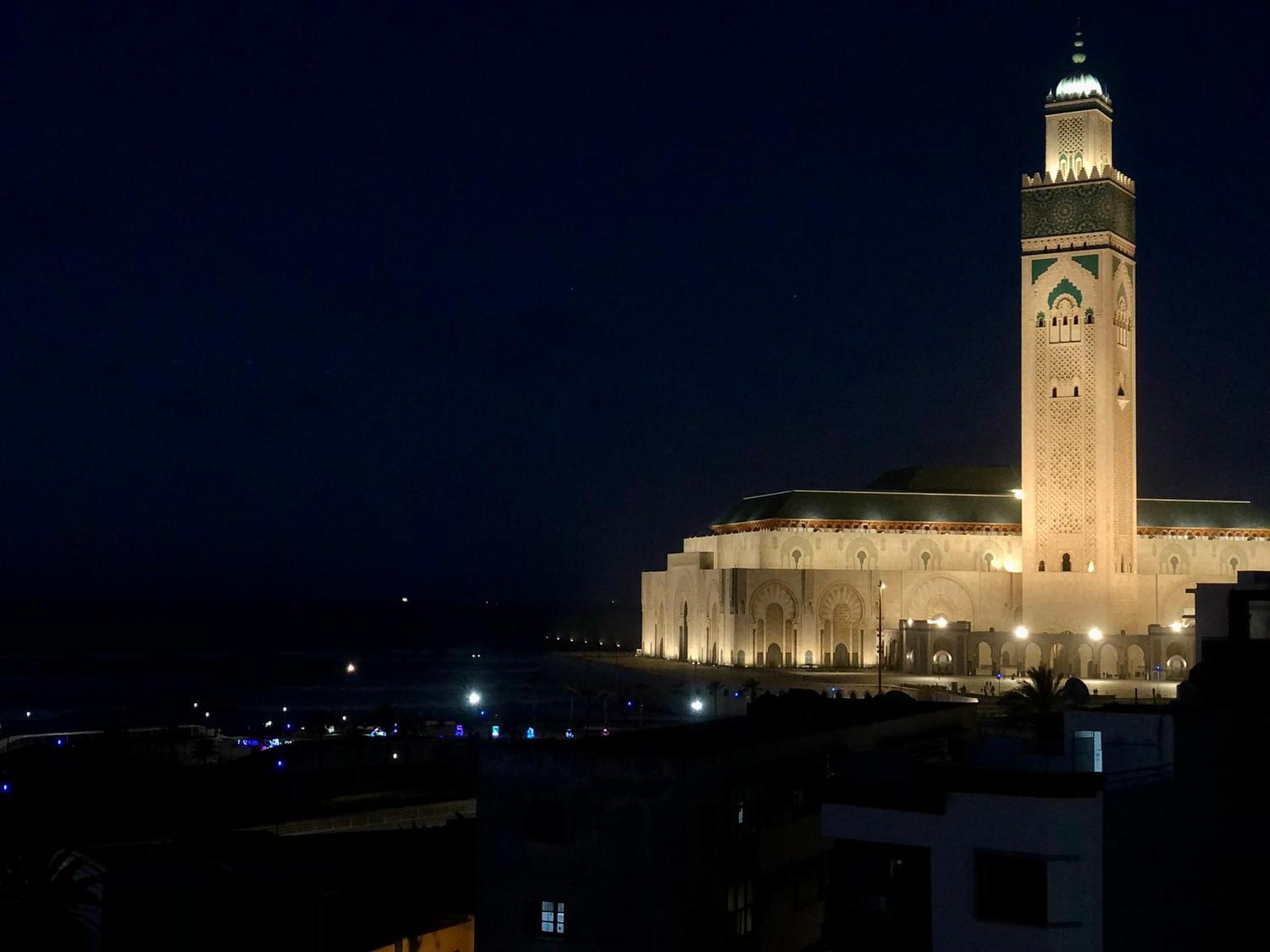 Bel Appartement Avec Une Belle Vue Sur La Grande Mosquee Hassan II Et La Mer Casa Blanca Exterior foto